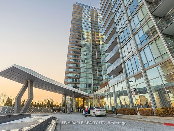 2nd image of 90 Park Lawn Rd #2202