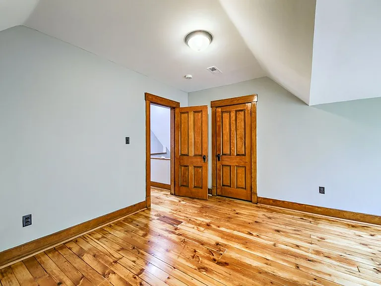 1023 Neil Ave — Photo 28
