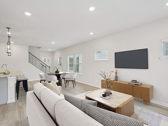 The Roswell floorplan with the Cozy Linen interior package.
