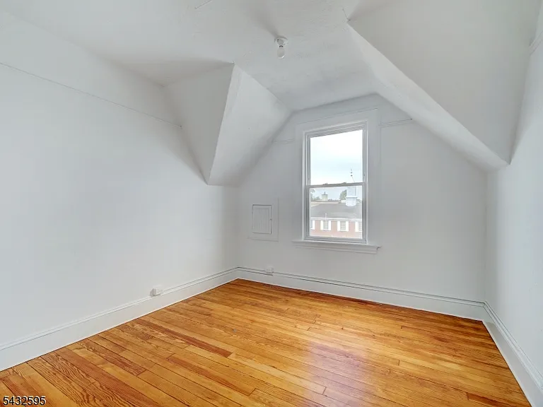 444 N Broad St — Photo 19