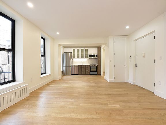 5th image of 245 E 55th St #4R