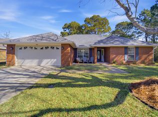 346 Louise Cir, Destin, FL 32541