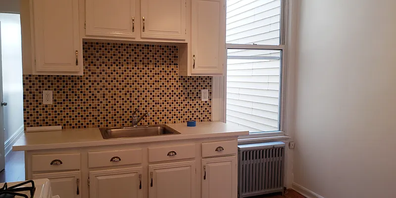 Rented by MCR Realty | media 3