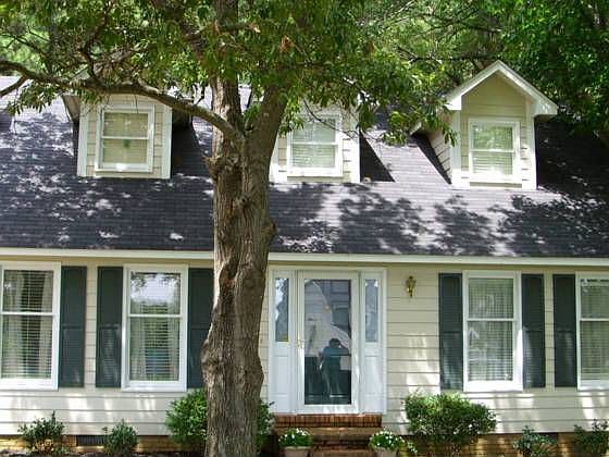 1st image of 23 Brookfield Dr