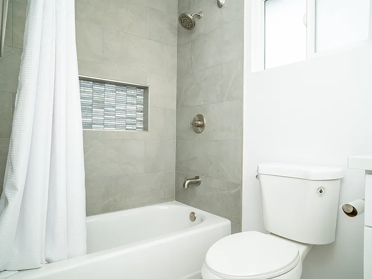 5203 Nutmeg St — Photo 29