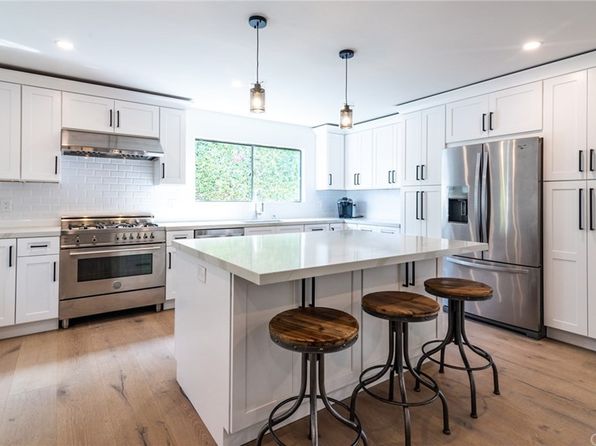 White Kitchen Cabinets Torrance Real Estate 7 Homes For Sale Zillow