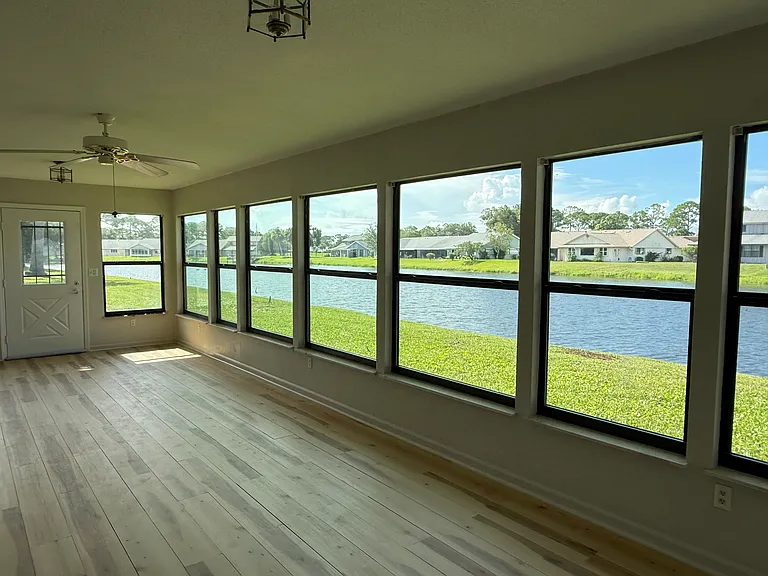 84 Lake Fairgreen Cir — Photo 10