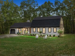 31 Jonathan Dr, Roxbury, CT 06783