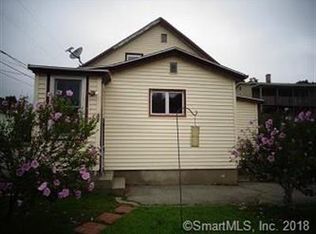 32 Pleasant St, Plainfield, CT 06374