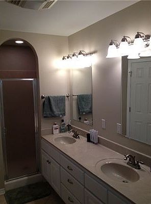 1st image of 11600 Creekside Cv