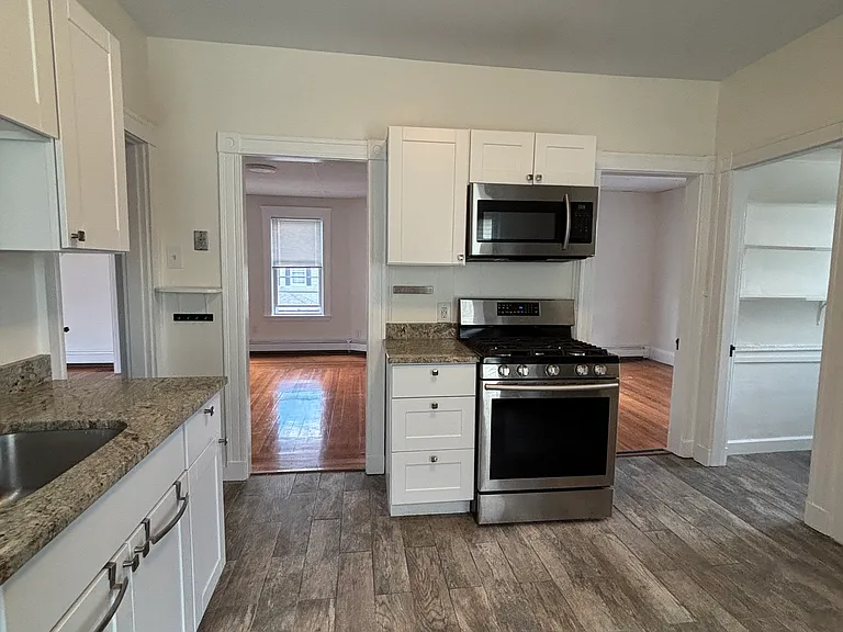 59 Myrtle St #2 — Photo 3