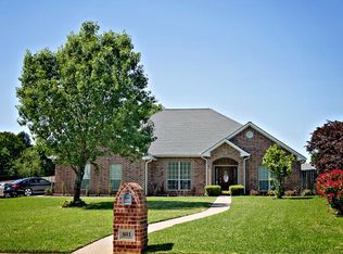 801 Rico Dr, Athens, TX 75751