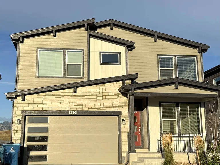 145 Mohawk Cir — Photo 1