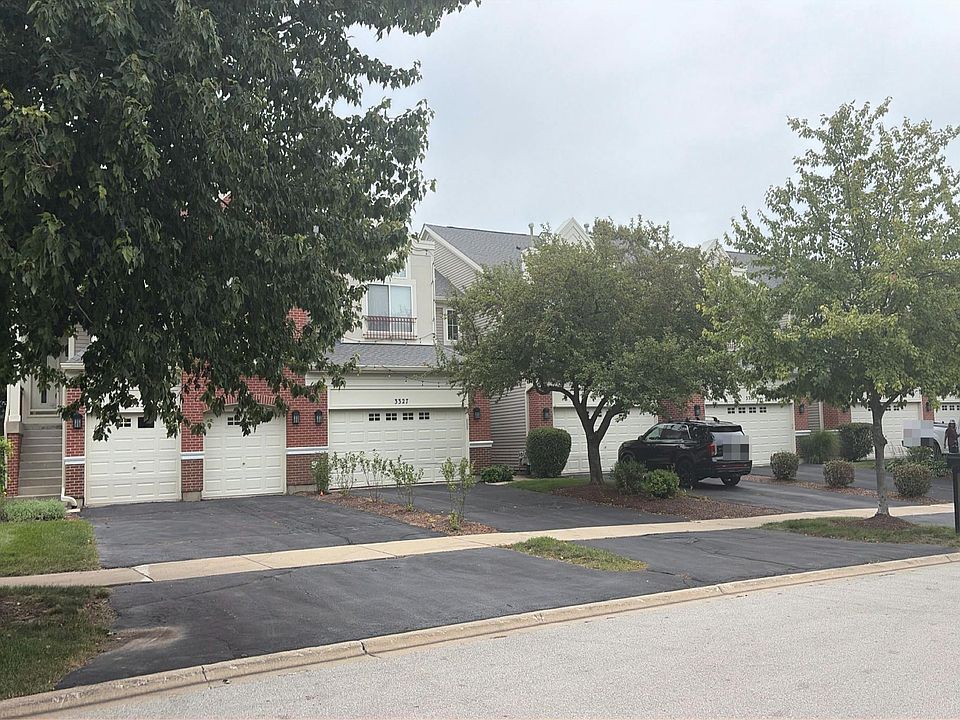 2nd image of 3327 Rosecroft Ln
