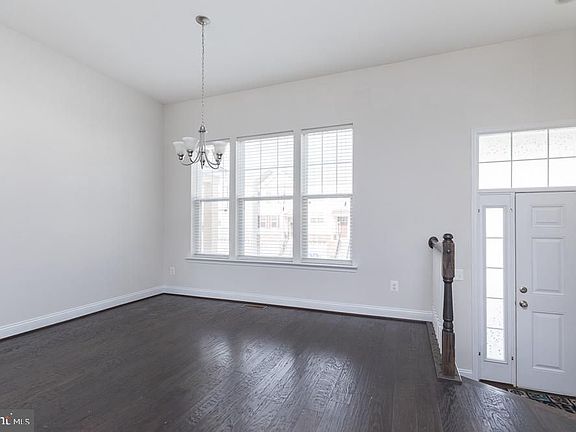 4th image of 107 Haverford Ct