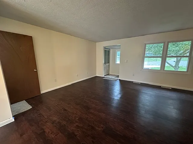 7232 Huck Cir NW — Photo 11