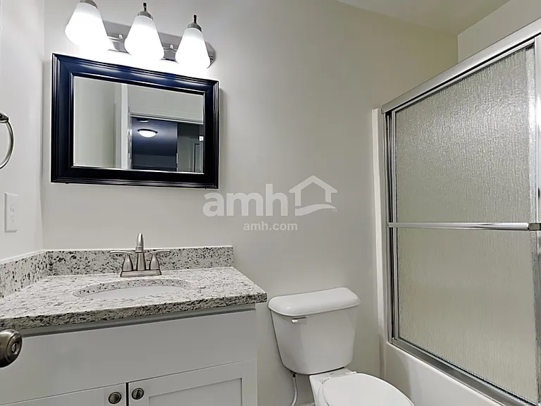 10323 Savannah Ct — Photo 17