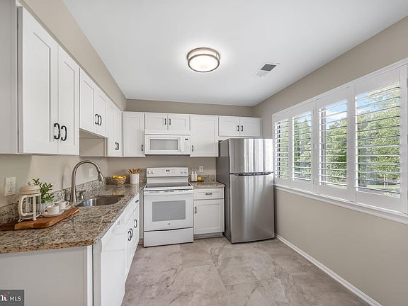 4th image of 2534 Glengyle Dr #171