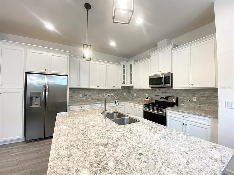724 Winterside Dr — Photo 12