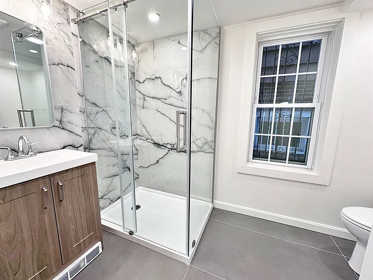 420 Sumner St #1 — Photo 14