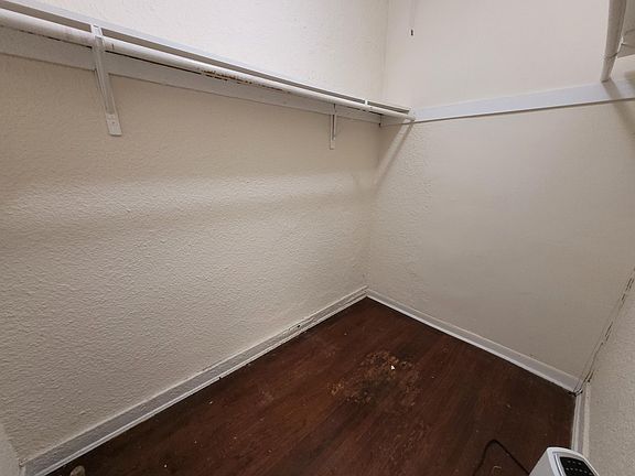 5th image of 4304 N Wolcott Ave