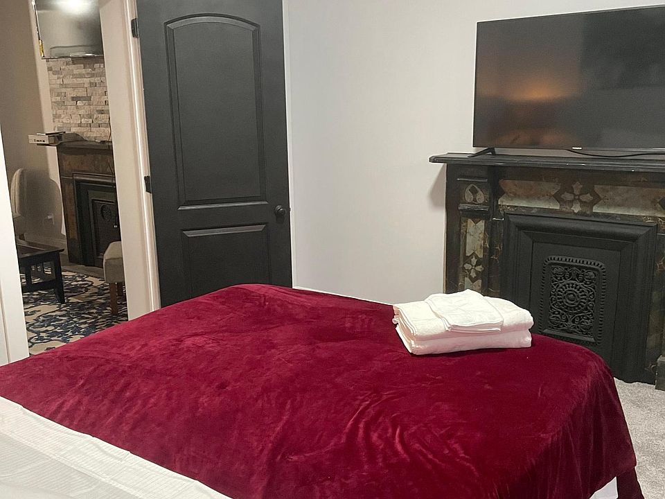 1st image of 23 13th St #11