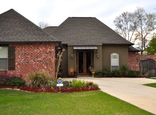 30499 Trace Ln, Walker, LA 70785