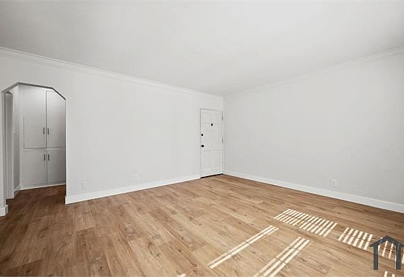 2nd image of 1645 Courtney Ave APT 11