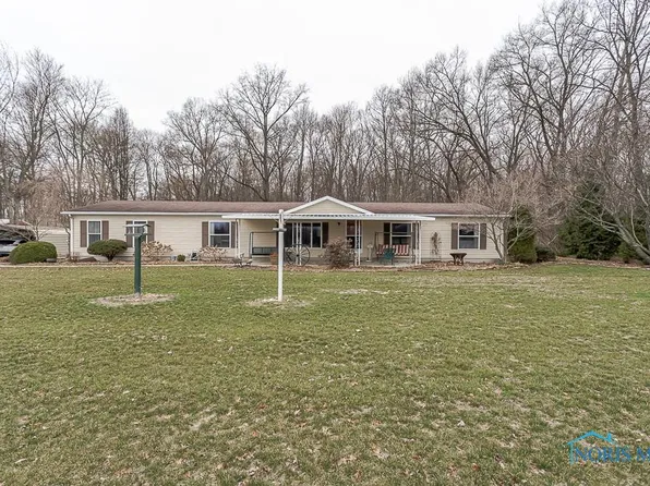 1830 Berkey Rd, Swanton, OH 43558