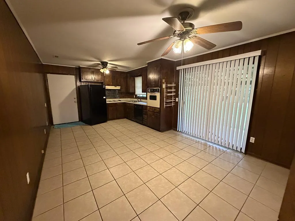 1161 HWY 134 E — Photo 4