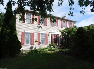 347 Winchester Ln, Brunswick, OH 44212