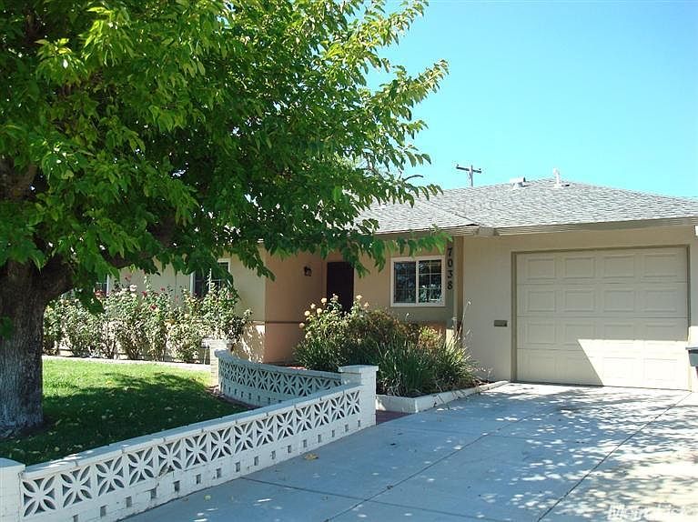 1st image of 7038 Larchmont Dr