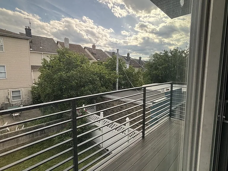 251 Manhattan Ave #1 — Photo 16