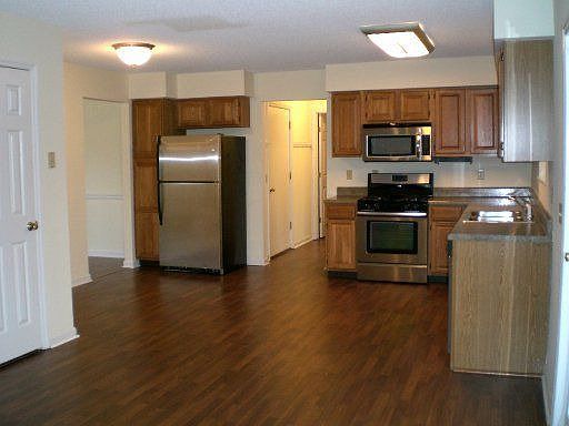 2nd image of 10925 Twin Harbour Dr