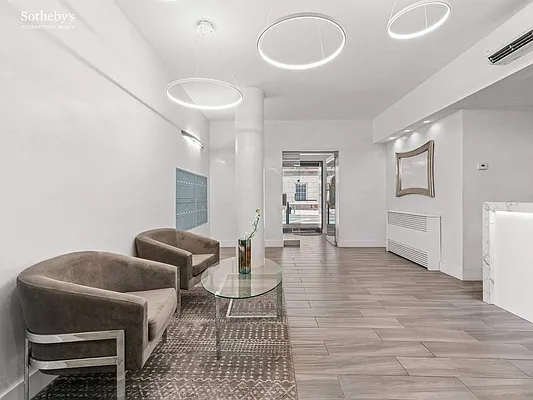 Rented by Sotheby's International Realty | media 23