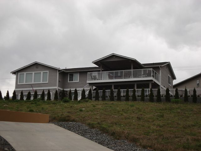 1st image of 8209 72nd Pl NE