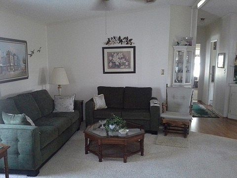 3rd image of 2002 Oriole Ln