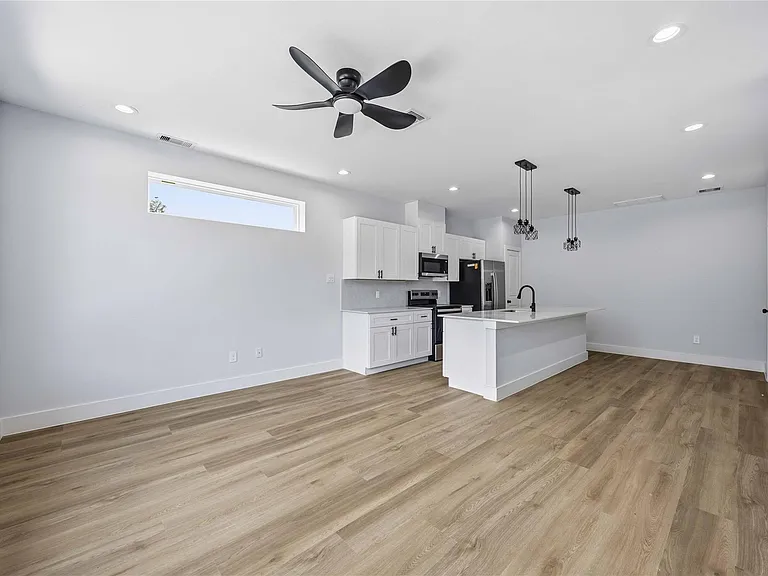 4138 Larkspur St #D — Photo 7