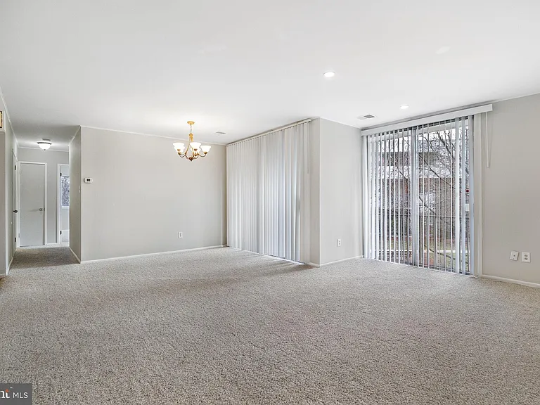 10239 Prince Pl #26-102 — Photo 7