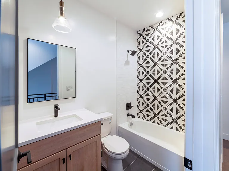 2317 Stout St — Photo 22
