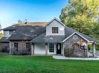 711 E Lake Devernia Rd, Longview, TX 75604