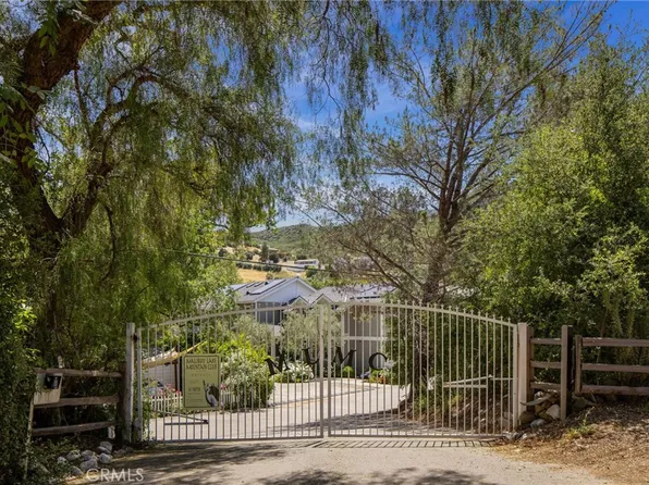 2210 Triunfo Pl, Agoura, CA 91301