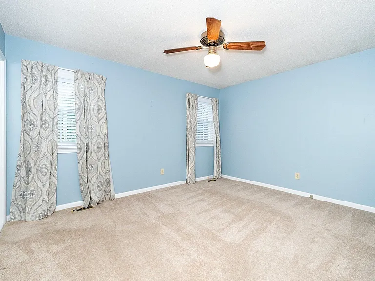 4217 Pin Oak Rd — Photo 16