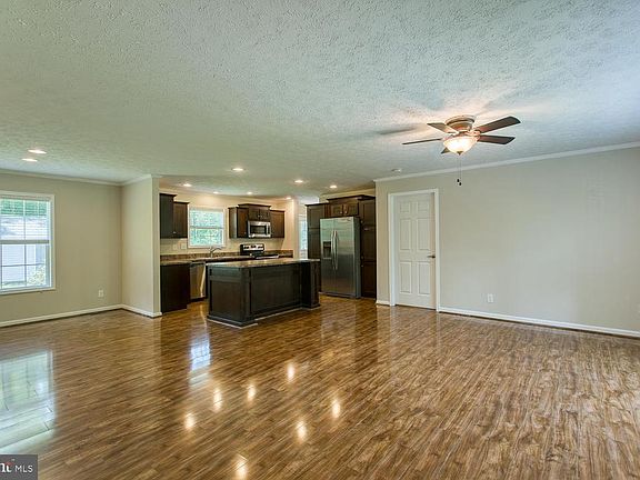 3rd image of 3834 Honey Ln