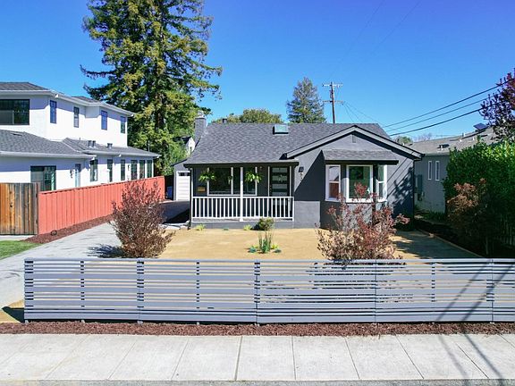 2nd image of 531 Bay Rd