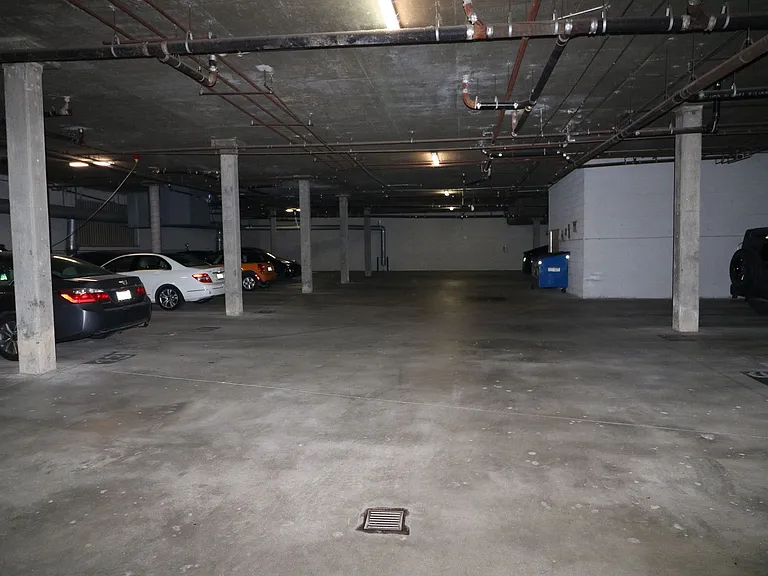 4455 Hazeltine Ave #207 — Photo 44