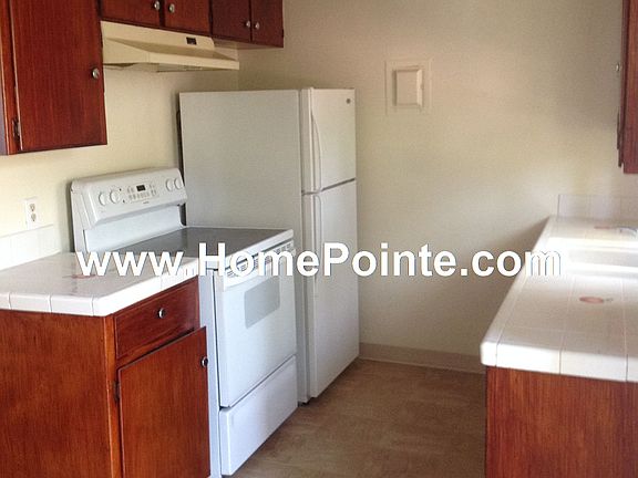 4th image of 5925 Hilltop Dr APT 3