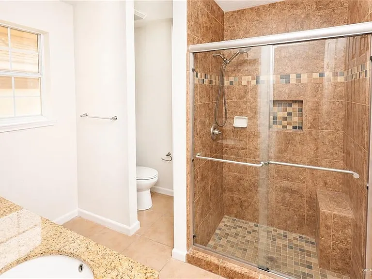2302 Brock St — Photo 11