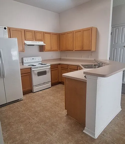 2891 Stratford Pointe Dr — Photo 10