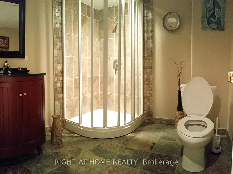 142 Windhurst Dr #B — Photo 6